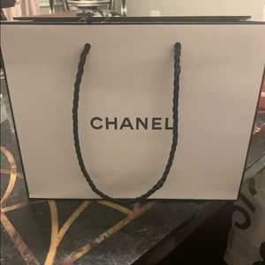 New CHANEL 11.5x9.5x5 Paper Bag Gift Tote